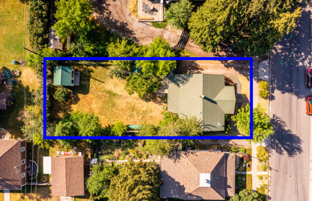 324 North Wallace Avenue aerial view marked with approximate property boundaries