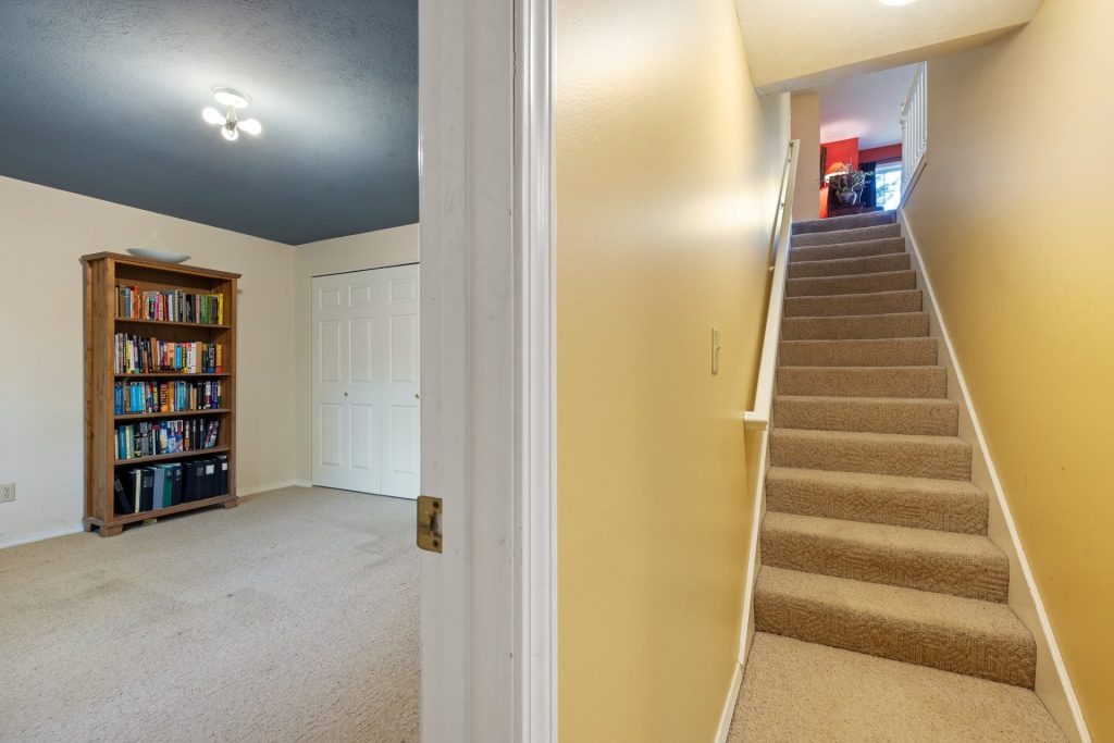 524 Fieldstone Drive, downstairs looking up and also into bedroom 4