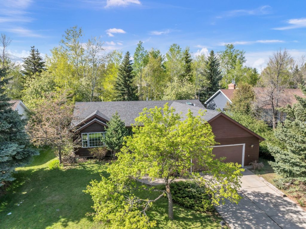 524 Fieldstone Drive, aerial front of property and surrounding area