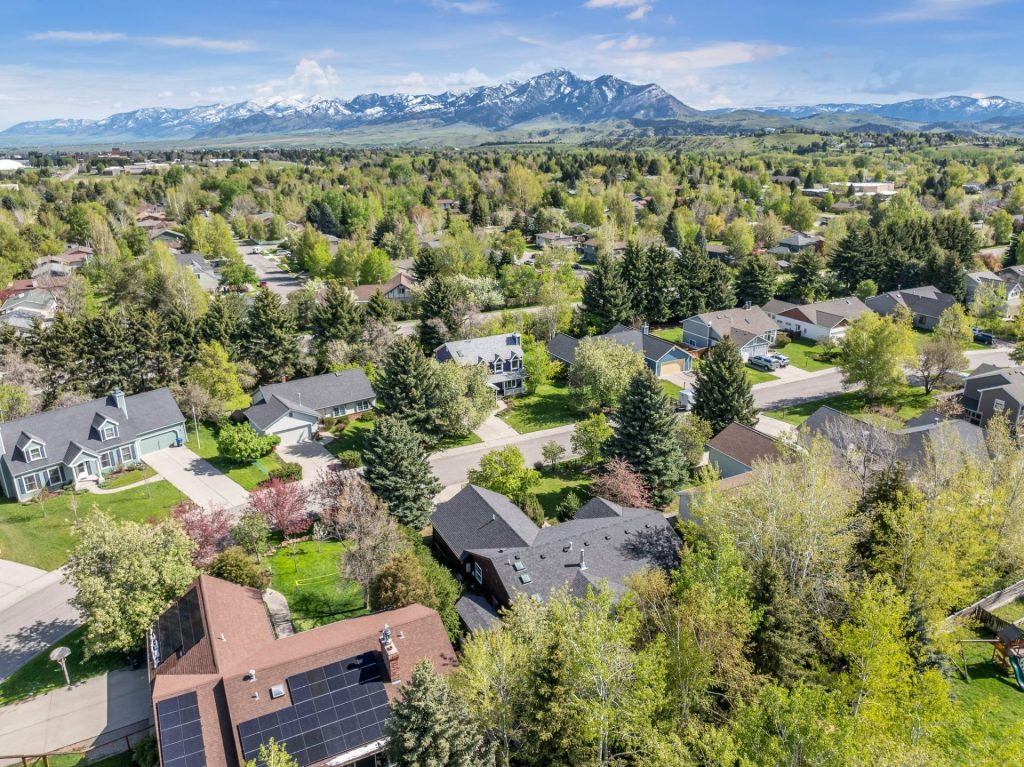 524 Fieldstone Drive, aerial view of property and surrounding area
