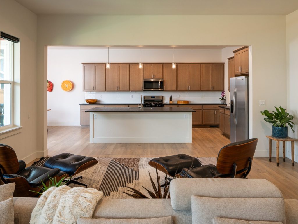 904 Halfpipe Street, living area looking towards kitchen