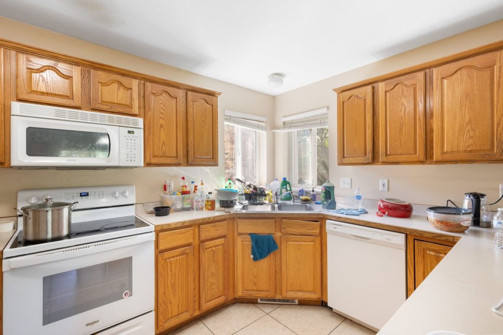 519 N 19th Avenue, Unit C, kitchen