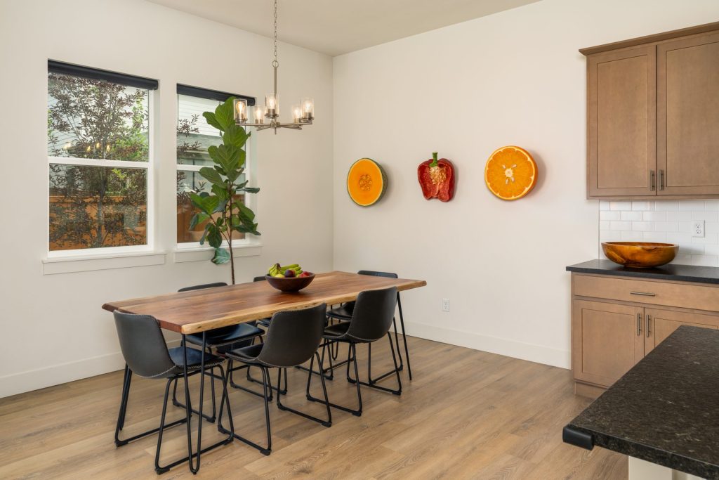 904 Halfpipe Street, dining room