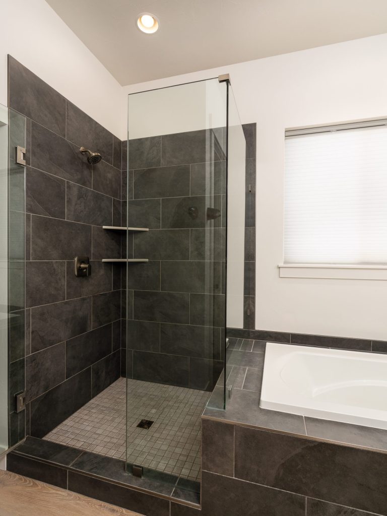 904 Halfpipe Street, primary suite bathroom