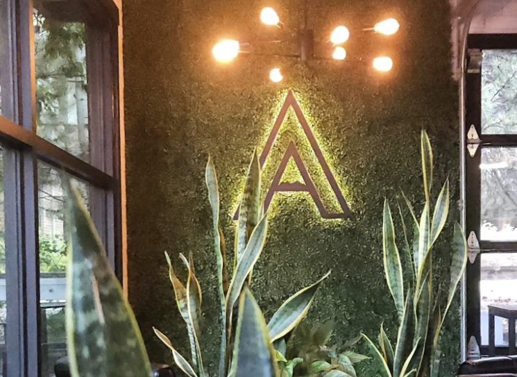 Decorative interior of apres brewing