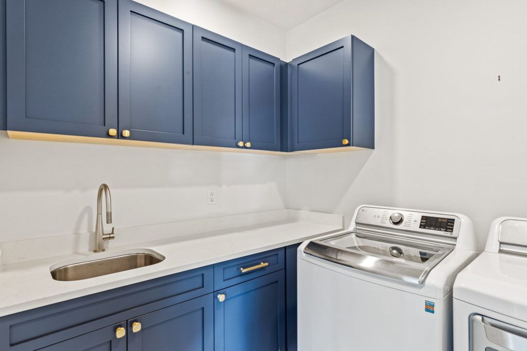 3009 S 30th Avenue, Bozeman, laundry room